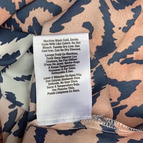 DKNY SMALL WOMENS SHIRT BLOUSE SHORT SLEEVES - Picture 7 of 7